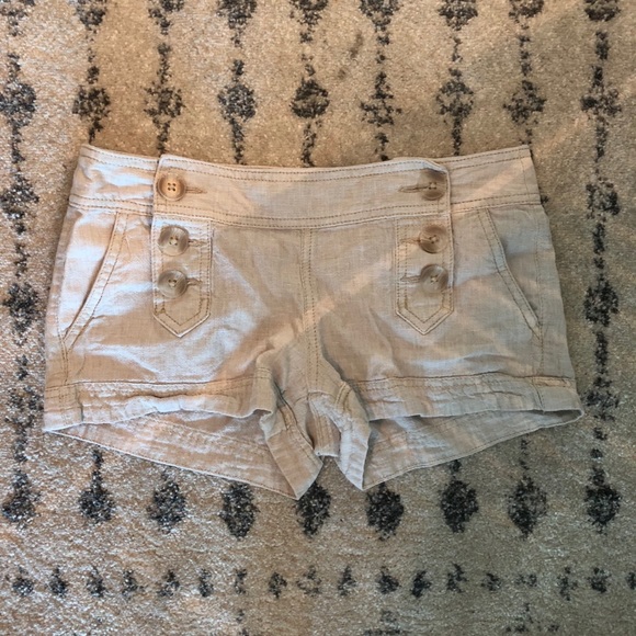 Express Beige Shorts - Picture 1 of 4